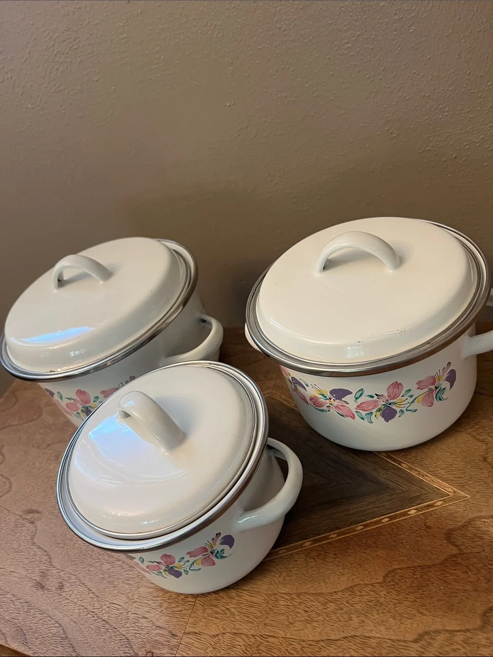 Set of three Vintage floral mini stockpots with lids